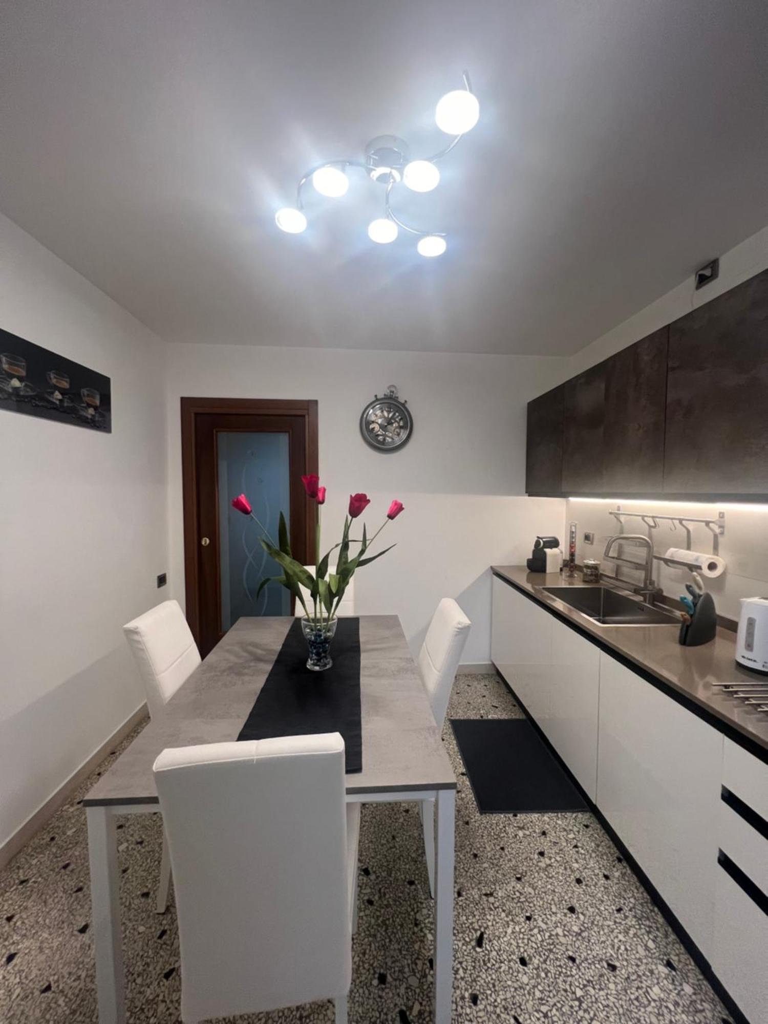 Ca' Delfina Holiday Home Венеция Екстериор снимка