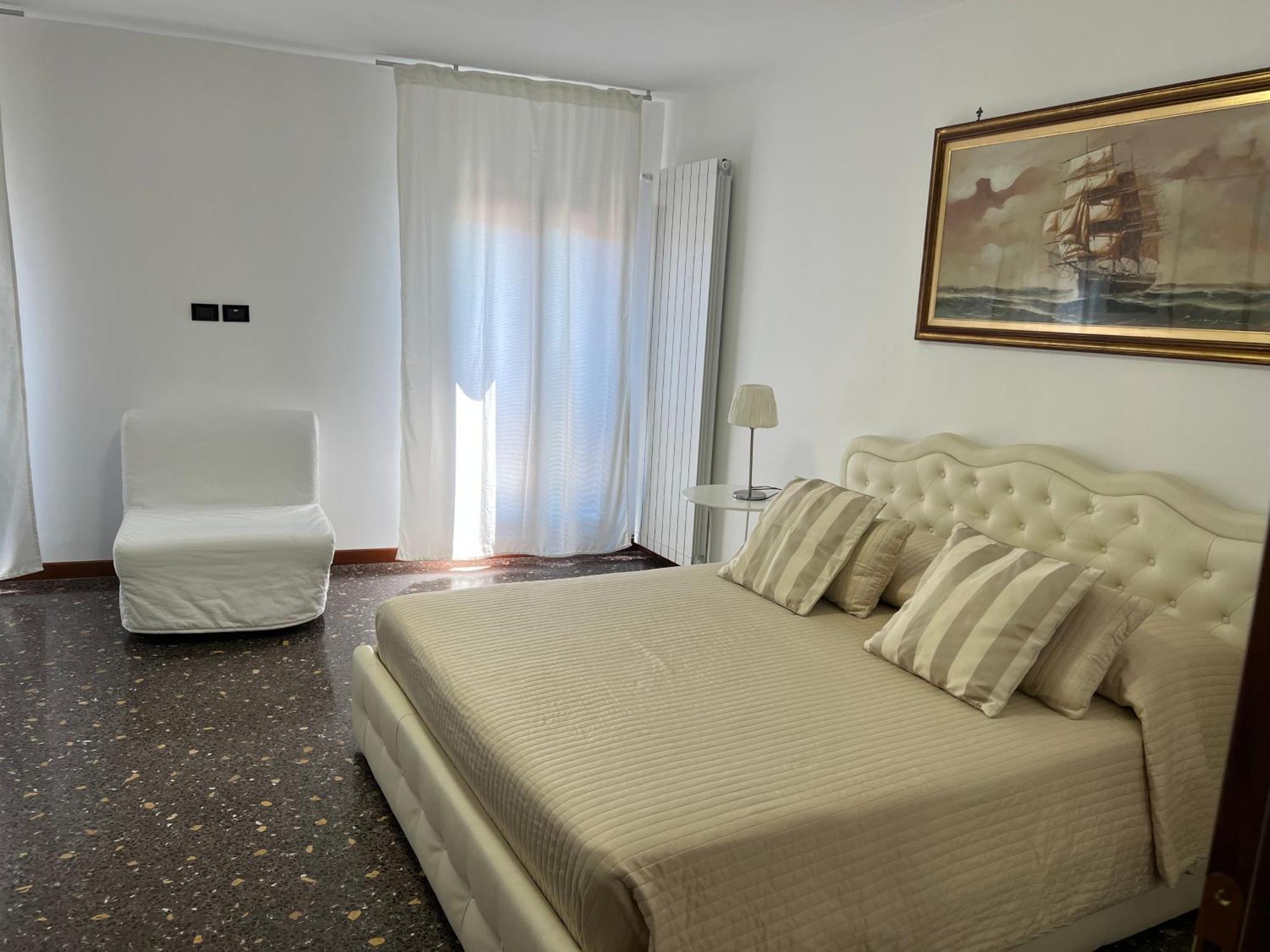 Ca' Delfina Holiday Home Венеция Екстериор снимка