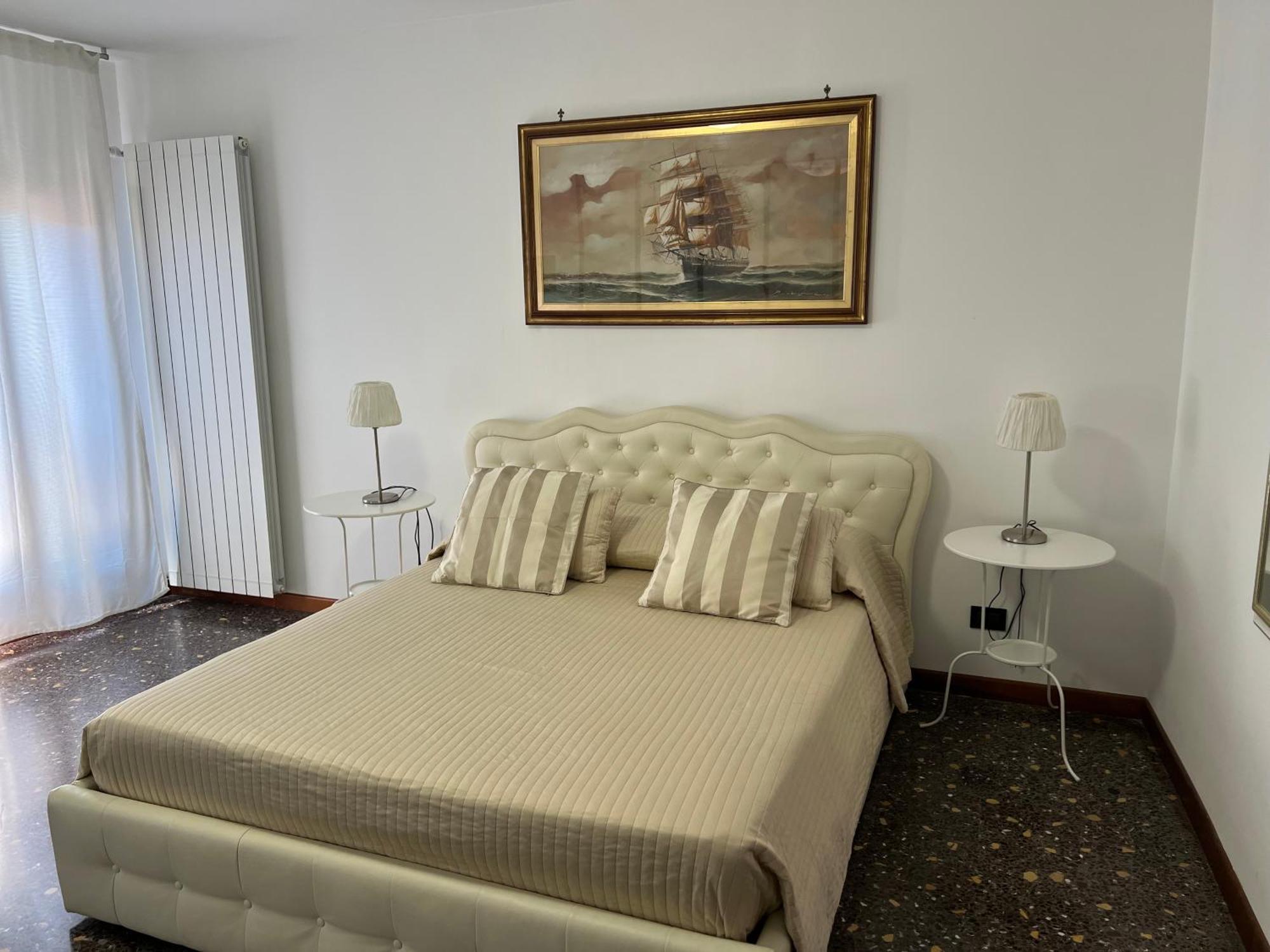 Ca' Delfina Holiday Home Венеция Екстериор снимка