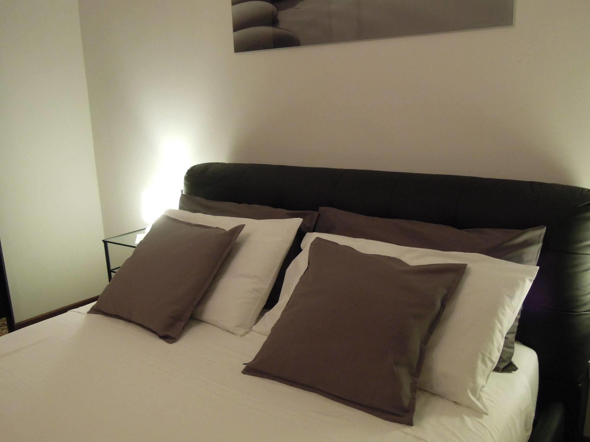 Ca' Delfina Holiday Home Венеция Екстериор снимка