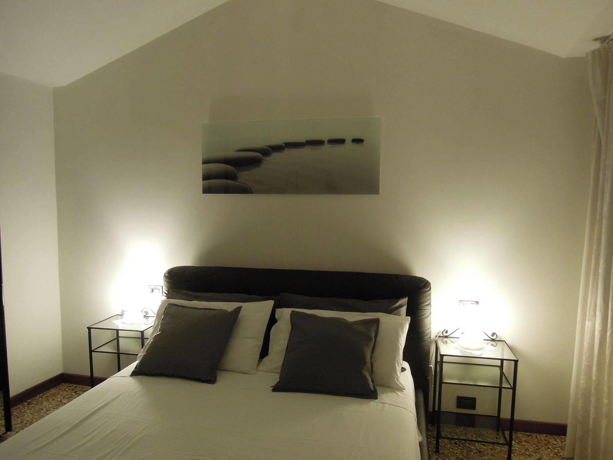 Ca' Delfina Holiday Home Венеция Екстериор снимка