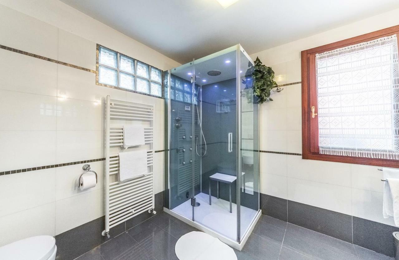 Ca' Delfina Holiday Home Венеция Екстериор снимка